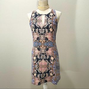 Silk cut out shoulder dress size medium.  Lavender Brown